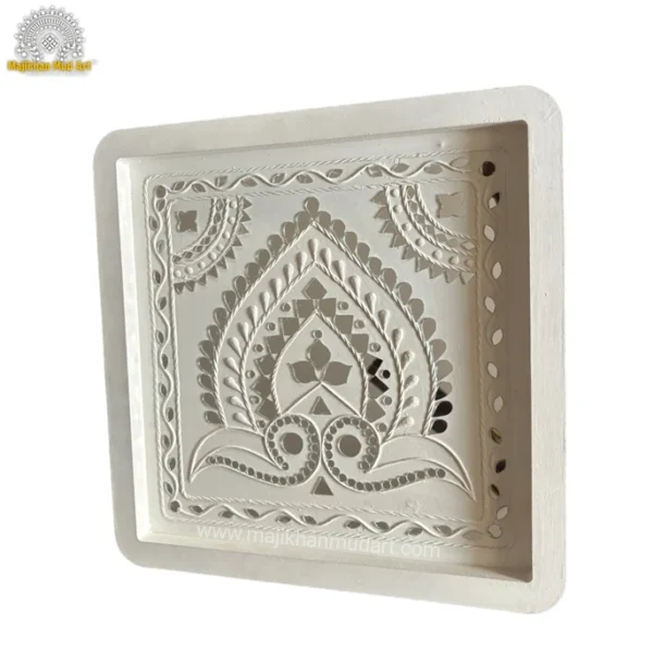 Onion Motif Lippan Art Boxes design - Image 5